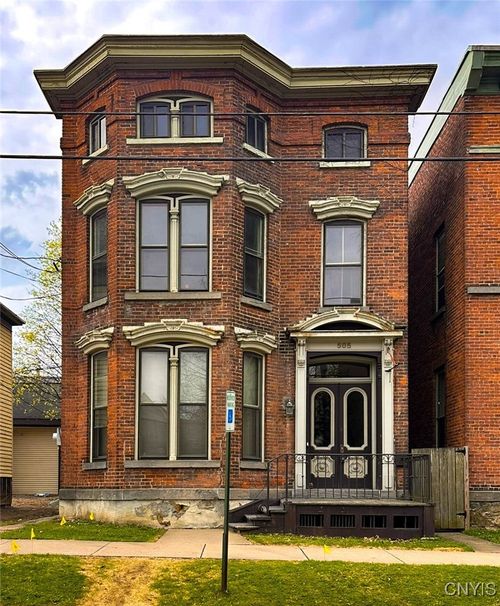 505 Henry St, Utica, NY, 13502-4509 | Card Image