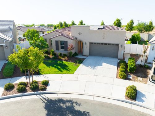 1705 Brickhill Ct, Bakersfield, CA, 93311-8443 | Card Image