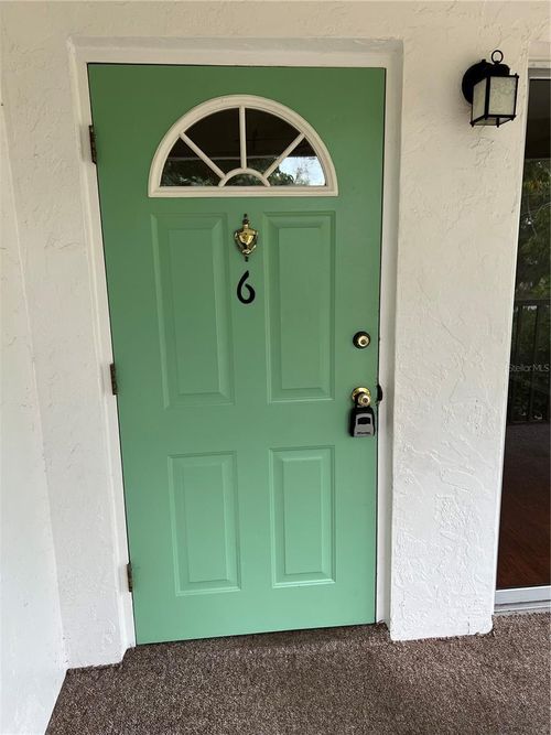 apt-d6-4035 S School Ave, SARASOTA, FL, 34231-4550 | Card Image