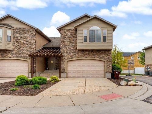 266 E Twin Bridges Ln, Midvale, UT, 84047-1290 | Card Image