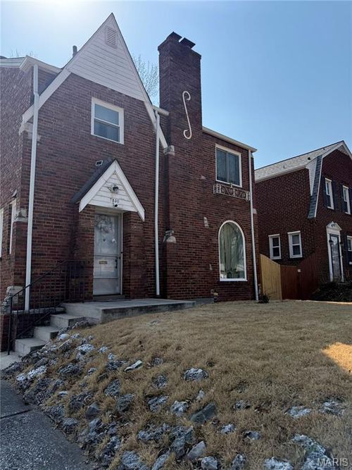 7330 Ahern Ave, University City, MO, 63130-2211 | Card Image