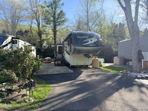 4229 E Parkway #251, Gatlinburg, TN, 37738 | Card Image