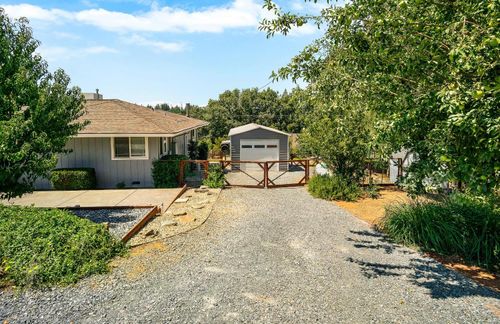 2900 Crystal Springs Rd, Camino, CA, 95709-9610 | Card Image