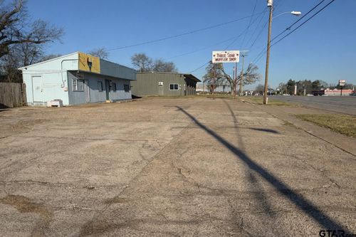 1850-1900 W Gentry Pkwy, Tyler, TX, 75702 | Card Image