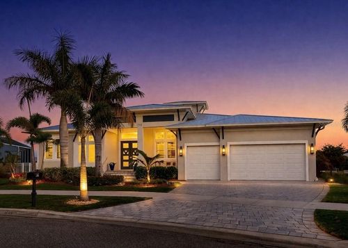 716 Pinckney Dr, APOLLO BEACH, FL, 33572-3460 | Card Image