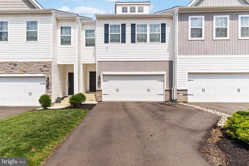 30 Marion Ave, BORDENTOWN, NJ, 08505-4925 | Card Image