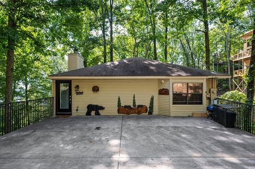 2116 Luzerne Dr, Gatlinburg, TN, 37738-3719 | Card Image