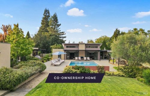 2252 W Dry Creek Rd, Healdsburg, CA, 95448-9728 | Card Image