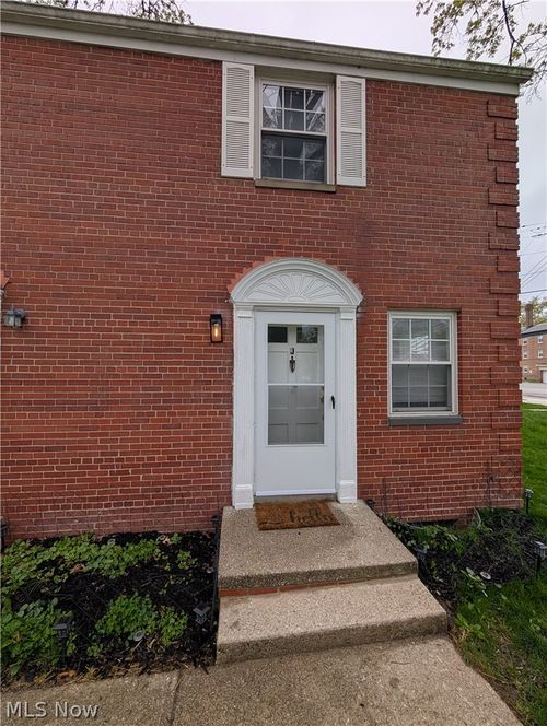 j10-422 Clearview Dr, Euclid, OH, 44123-2091 | Card Image