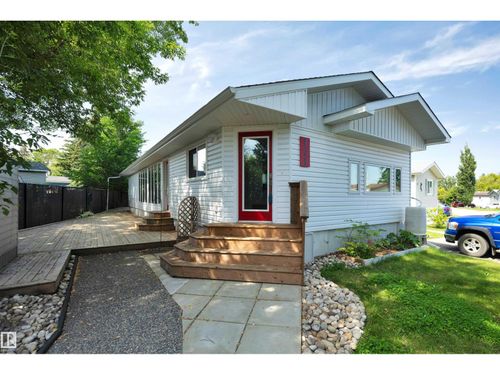 121 Willow Park Estate, Leduc, AB, T9E5R9 | Card Image