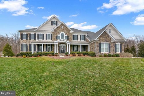 5220 Bonnie Brae Farm Dr, HAYMARKET, VA, 20169-8185 | Card Image