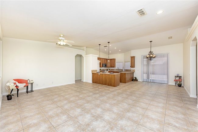 Kitchen | Image 11