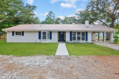 686 Chevreuil St, Mandeville, LA, 70448-2306 | Card Image