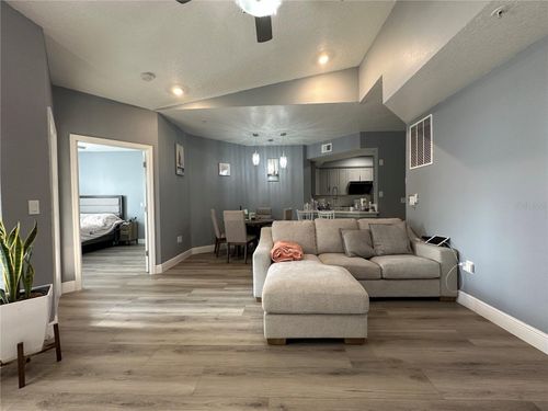 4-312-5554 Metrowest Blvd, ORLANDO, FL, 32811-2457 | Card Image