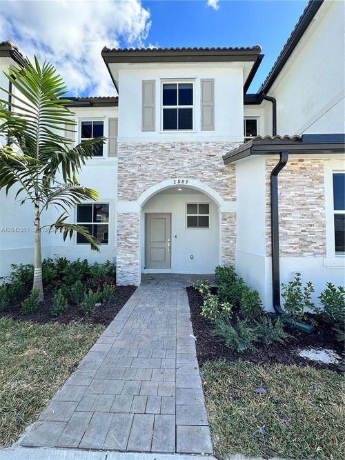 2889-2889 Se 25th Rd, Homestead, FL, 33035-2635 | Card Image