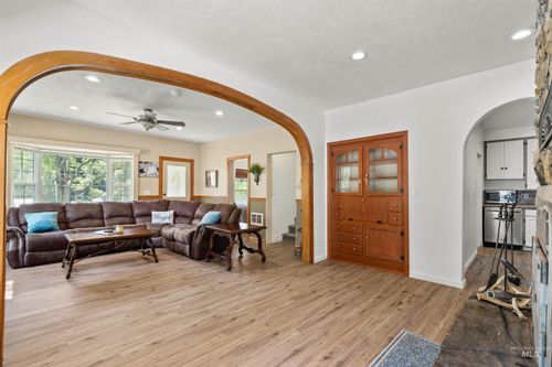 812 E Main St, Kendrick, ID, 83537-8500 | Card Image