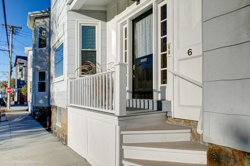 2-6 Equality Park W, Newport, RI, 02840-2603 | Card Image