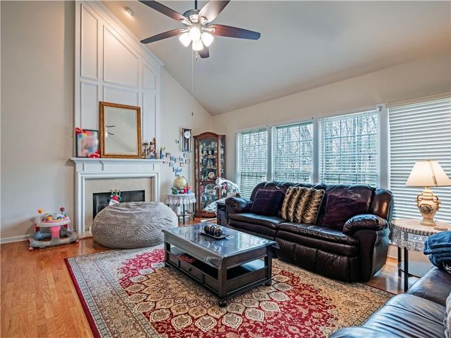 10910 Chatburn Way, House other with 5 bedrooms, 3 bathrooms and null parking in Johns Creek GA | Image 12