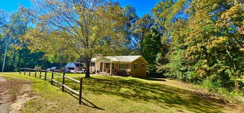 936 Ridge Rd, Quebeck, TN, 38579-2342 | Card Image