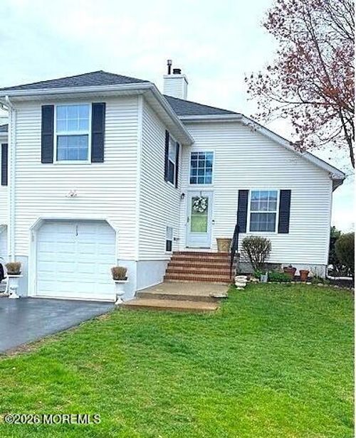 113 Racquet Rd, Wall Township, NJ, 07719-9423 | Card Image