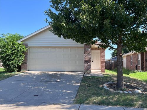 8911 Valley River Dr, Fort Worth, TX, 76244-5172 | Card Image
