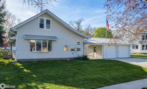 405 Ely St, Woodbine, IA, 51579-1203 | Card Image