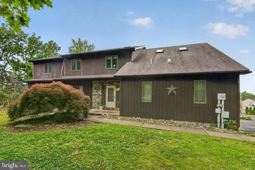 10 Shade Rd, OLEY, PA, 19547-8970 | Card Image