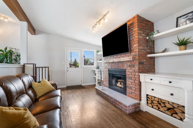 4828 Nipawin Cres Nw, House detached with 4 bedrooms, 2 bathrooms and 3 parking in Calgary AB | Image 4