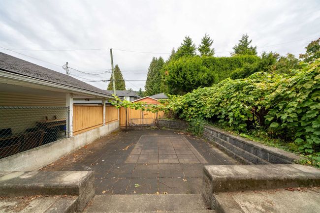 2915 Astor Drive, House other with 3 bedrooms, 1 bathrooms and 2 parking in Burnaby BC | Image 25