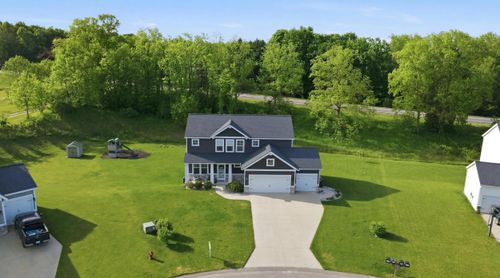 8433 Sunny View Rd Se, Caledonia, MI, 49316-7500 | Card Image