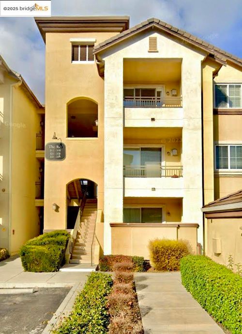 apt-1012-1360 Shady Ln, Turlock, CA, 95382-7413 | Card Image
