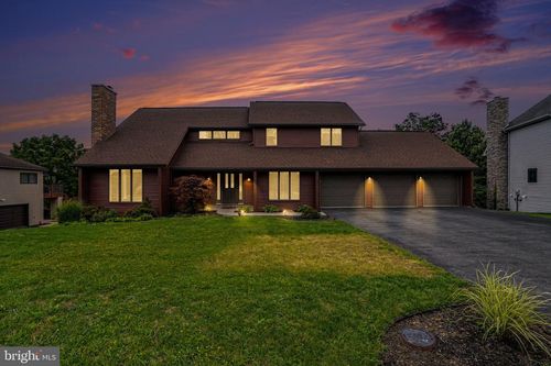 2093 Fairway Ln, HARRISBURG, PA, 17112-1568 | Card Image