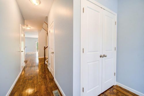 31 Pinto Rd W, Middletown, NY, 10941-1320 | Card Image