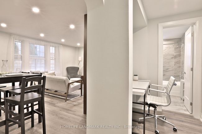 106 - 699 Eglinton Ave W, Home with 2 bedrooms, 1 bathrooms and 1 parking in Toronto ON | Image 9