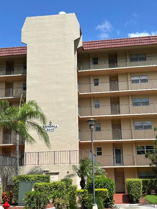 apt-605-3810 Via Poinciana, Lake Worth, FL, 33467-2923 | Card Image