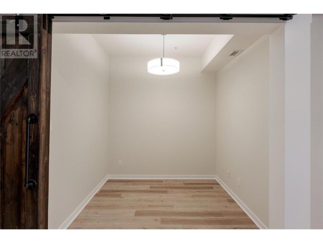 101 - 1957 Kane Rd, Condo with 1 bedrooms, 2 bathrooms and 1 parking in Kelowna BC | Image 6