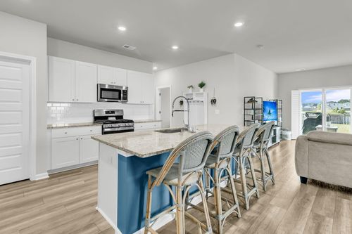 548 Spanish Wells Rd, Summerville, SC, 29486-6995 | Card Image