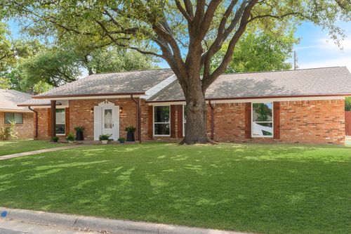 1815 Lakemont Dr, Arlington, TX, 76013-3465 | Card Image