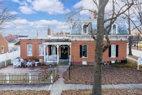 802 9th St, Highland, IL, 62249-1522 | Card Image