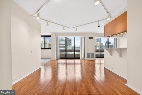 apt-2603-1326 Spruce St, PHILADELPHIA, PA, 19107-5832 | Card Image