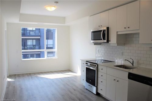 405-247 Northfield Dr E, Waterloo, ON, N2K0H1 | Card Image