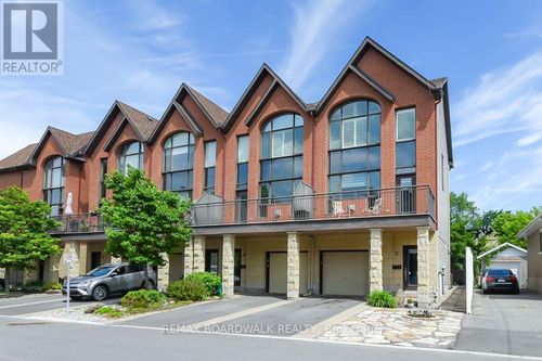 51 Drouin Ave, Ottawa, ON, K1K2A6 | Card Image