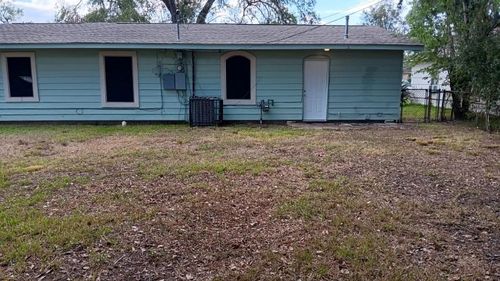 5843 Beldart St, Houston, TX, 77033-2203 | Card Image