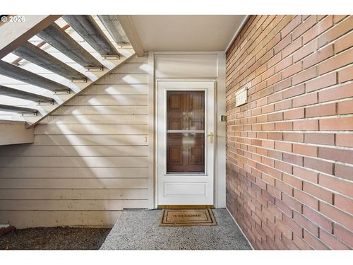 2465 Crestview Dr S, Salem, OR, 97302-5804 | Card Image