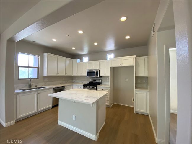 5 - 7647 Creole Pl, Townhouse with 3 bedrooms, 4 bathrooms and 2 parking in Rancho Cucamonga CA | Image 8