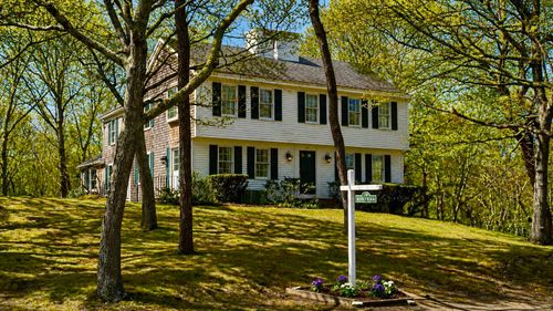 420 Route 6a, East Sandwich, MA, 02537-1440 | Card Image