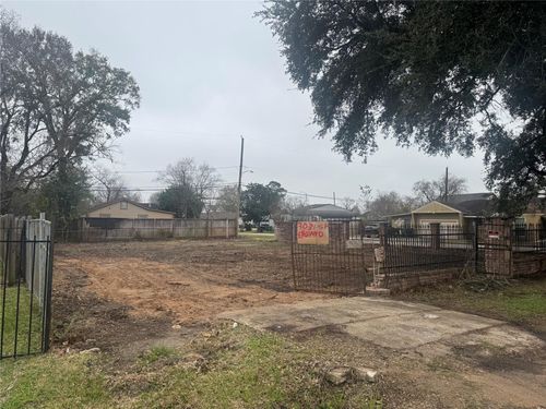 7031 England St, Houston, TX, 77021-4905 | Card Image