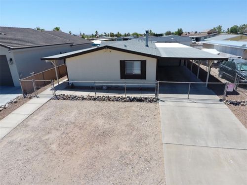 556 Riverfront Dr, Bullhead City, AZ, 86442-6202 | Card Image