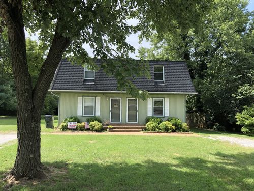 1140 E Main St, Gallatin, TN, 37066-4531 | Card Image