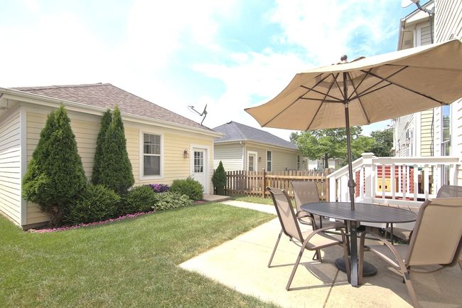 2306 Sundrop Dr, House other with 3 bedrooms, 4 bathrooms and 2 parking in Glenview IL | Image 20